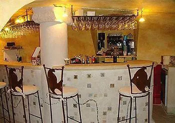 Logis Le Puy Des Sirenes Puygiron