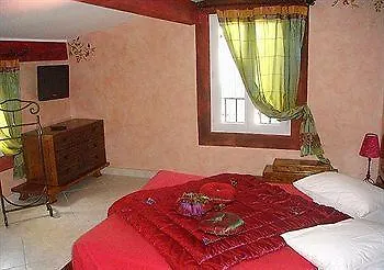 Logis Le Puy Des Sirenes Puygiron