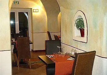 Hotel Logis Le Puy Des Sirenes