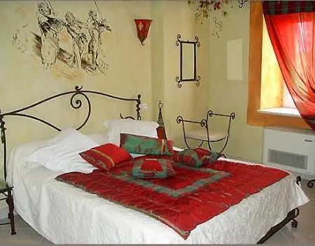 Hotel Logis Le Puy Des Sirenes