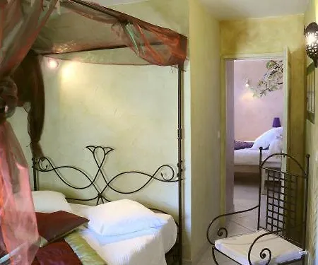Hotel Logis Le Puy Des Sirenes *