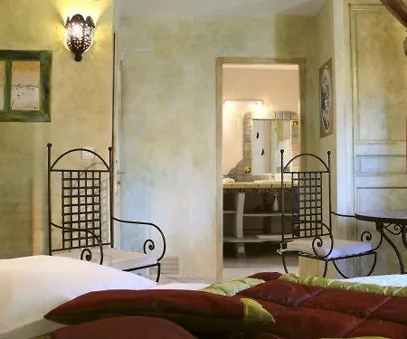 Hotel Logis Le Puy Des Sirenes Puygiron
