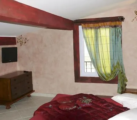 Logis Le Puy Des Sirenes Puygiron